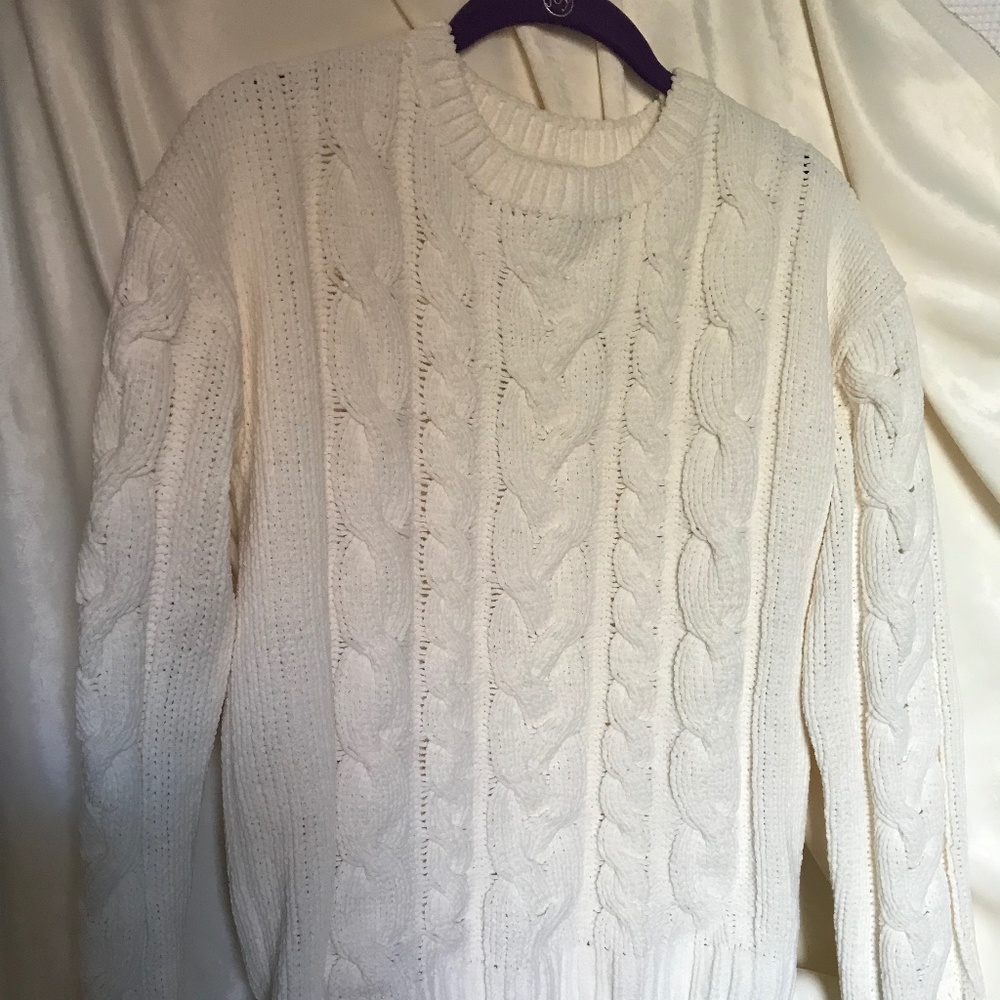 Sweater cable knit unisex super soft acrylic Swiss